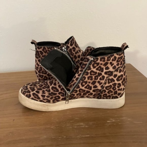 Soda Leopard print wedge platform Sz10 - Picture 3 of 3
